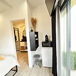 34 Indépendante Et Privée Avec Service De Navette Apartamento Bonlier