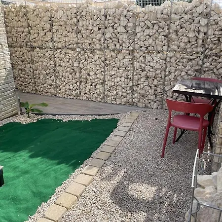 5 Min Airport Aeroport - Shuttle Navette - Parking Apartment *