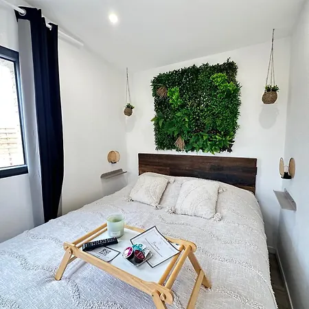 34 Independante Et Privee Avec Service De Navette En Supplement Apartment